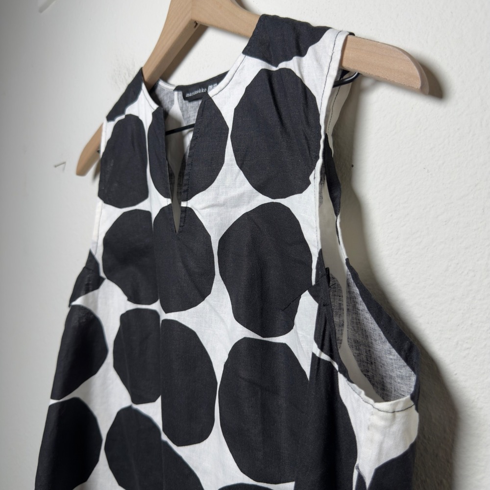 Marimekko x Uniqlo Women Linen Cotton Top Small Black White Kivet Polka Dot Art - Picture 2 of 7